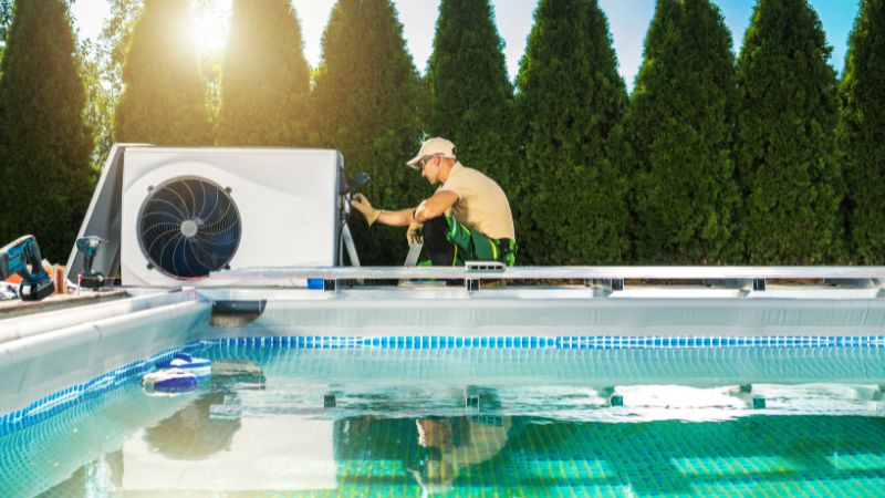 entretien piscine Orléans pisciniste